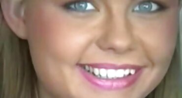 అందమైన ఆసియా వీడియో ఒక శృంగారమైన పురుషాంగము వంటి పరికరము తెలుగు సెక్స్ బ్లూ ఫిలిం తెలుగు మరియు ఒక చేతితో అబ్బాయికి హస్త ప్రయోగం చేయడం