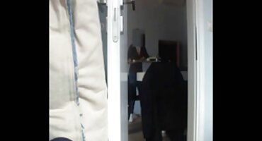 అతను నిలబడి ఒక బానిస యొక్క తల పరిష్కరించబడింది తెలుగు సెక్స్ ఫిలిం ప్లీజ్ మరియు ఆమె పూకు యాక్సెస్ కలిగి