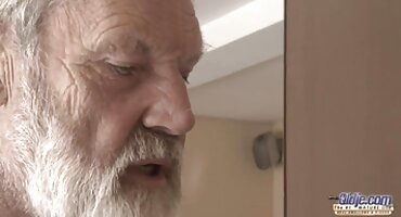 డార్క్-హుడ్ లిబర్టైన్ సెప్టెంబర్ పాలన బ్లూ ఫిలిం తెలుగు సెక్స్ నిర్మాణ సిబ్బందికి ఇవ్వబడింది