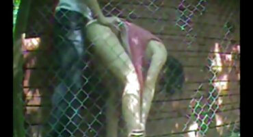 ఆమె ఒక అభిమాని ముందు ఆమె కాళ్ళు తెలుగు లో సెక్స్ ఫిలిం వ్యాప్తి మరియు హింసాత్మకంగా అతనికి ఫక్