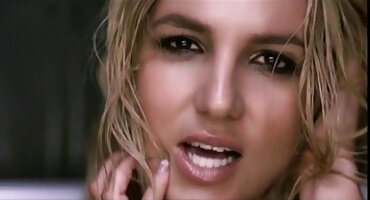 నైపుణ్యవంతమైన తెలుగు సెక్స్ ఫిలిం ప్లీజ్ లాటిన శృంగారమైన టీస్స్ ఆమె యోని లో ఒక నురుగు స్నానం