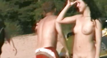 హాస్టల్ లో, రెండు పరిపక్వ మహిళలు ఒక యువ తెలుగు సెక్స్ బ్లూ ఫిలిం స్టడ్ తో మూడు సాధన