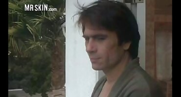 రష్యన్ నిమ్ఫో మంచి కొరడాతో మరియు పీల్చటం సెక్స్ ఫిలిం సెక్స్ తెలుగు కోసం యువకుడు ఆకర్షించింది