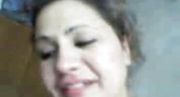 నేను గులాబీల గుత్తిని అందుకున్నాను మరియు ప్రియుడితో ఉద్వేగభరితమైన సెక్స్ కలిగి ఉండటానికి సిద్ధంగా ఉన్నాను సెక్స్ ఫిలిం వీడియో తెలుగు