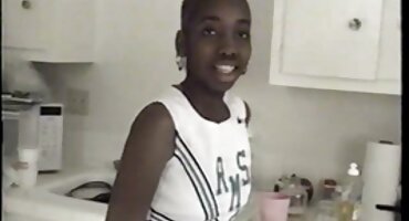 పెద్దలకు నల్లటి జుట్టు గల స్త్రీని సిద్ధంగా ఉంది. ఆమె సెక్స్ బ్లూ ఫిలిం తెలుగు గాడిద ఫక్ తో ప్రియుడు