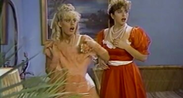 అందమైన పడుచుపిల్ల స్ప్రెడ్స్ ఆమె స్లింగ్ కోసం పద్ధతి ఇంట్లో తెలుగు సెక్స్ ఫిలిం వీడియోస్ సెక్స్ షూట్