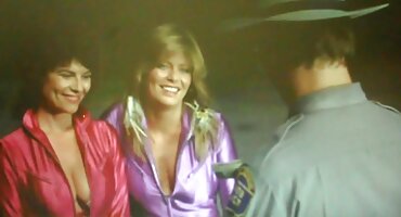 వ్యక్తి యొక్క పెద్ద పురుషాంగం అత్యద్భుతమైన మరియు అతను విజయవంతంగా తెలుగు సెక్స్ ఫిలిం ఫుల్ మూవీ నల్లటి జుట్టు గల స్త్రీని ఇబ్బంది పెట్టాడు