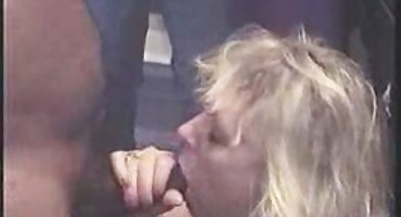 వారు కిచెన్ లో మద్యం త్రాగడానికి మరియు బాలుడు ముందు క్యాన్సర్ తో క్రమంగా బ్లూ ఫిలిం తెలుగు సెక్స్ అప్ పొందుటకు