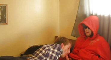 కొవ్వు స్త్రీ వంటగదిలో తన తెలుగు మూవీ సెక్స్ ఫిలిం వ్యవహారాలను విచ్ఛిన్నం చేసింది మరియు అబ్బాయికి నిరాశ చెందింది