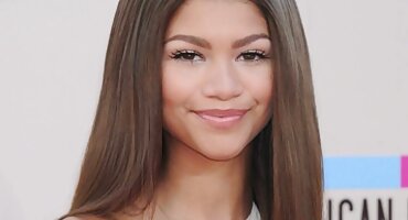 యువ ఆసియా తెలుగు ఫిలిం సెక్స్ నల్లటి జుట్టు గల స్త్రీని చూపిస్తుంది చిన్న చురుకైన మోలలు స్నేహితుడు