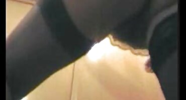 ఒక నల్లటి తెలుగు తెలుగు సెక్స్ బ్లూ ఫిలిం జుట్టు గల స్త్రీని డ్రాయింగ్ అంతరాయం మరియు లైంగిక జొయ్స్ కోసం దూరంగా