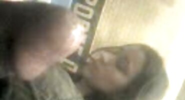 పాత లెస్బియన్ సహాయపడుతుంది ఆమె తెలుగు బ్లూ సెక్స్ ఫిలిం బ్లాండ్ కమ్