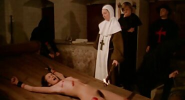 సంవత్సరాలుగా బస్టీ గీషా నైపుణ్యంగా తెలుగు సెక్స్ ఫిలిం క్లయింట్ యొక్క కామం సంతృప్తి