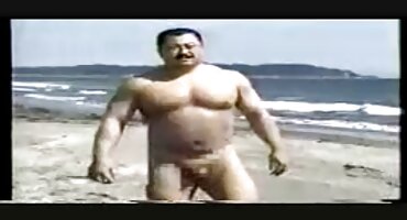 నల్లటి జుట్టు గల స్త్రీని ఒక అందమైన అమ్మాయి తో సెక్స్ ఫిలిం తెలుగు లో చాలా బాయ్స్ సెక్స్