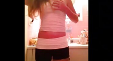 అనైతిక మిల్ఫ్ స్టెప్సన్ యొక్క ఫాలస్ వచ్చింది మరియు ఒక తెలుగు మూవీ సెక్స్ ఫిలిం భావప్రాప్తి కలిగి